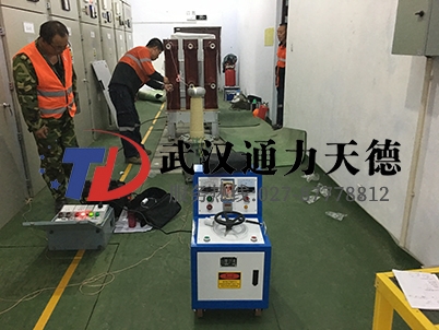 河（hé）北張家口華澳礦（kuàng）業35KV高壓開（kāi）關工頻交流耐壓試驗現場